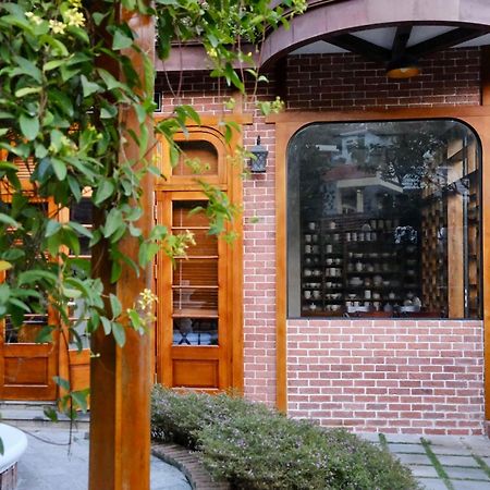 Little Colmar - Homestay & Pottery Studio Ha Long Exterior photo